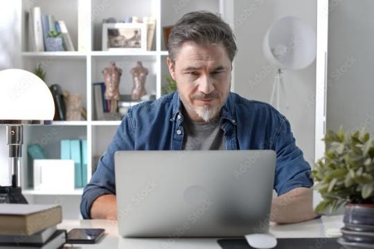 Man editing website